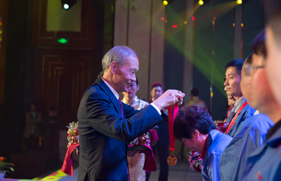 ʮ��ѫԱ����ʮ������Ա���佱�������³������ﾫ��˲��